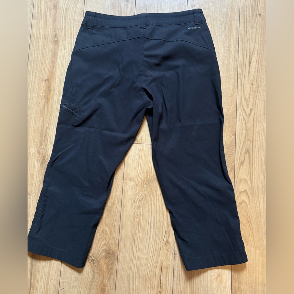 Eddie Bauer Cargo capri pants - Picture 2 of 4